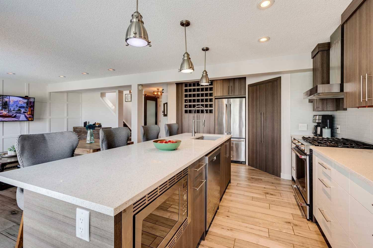 157 Chaparral Court SE