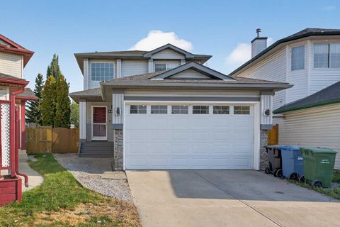 Photo of 47 Mt Apex Crescent SE, Calgary, AB T2Z 2V3 (MLS # A2256959) Photo of 47 Mt Apex Crescent SE, Calgary, AB T2Z 2V3 (MLS # A2256959)