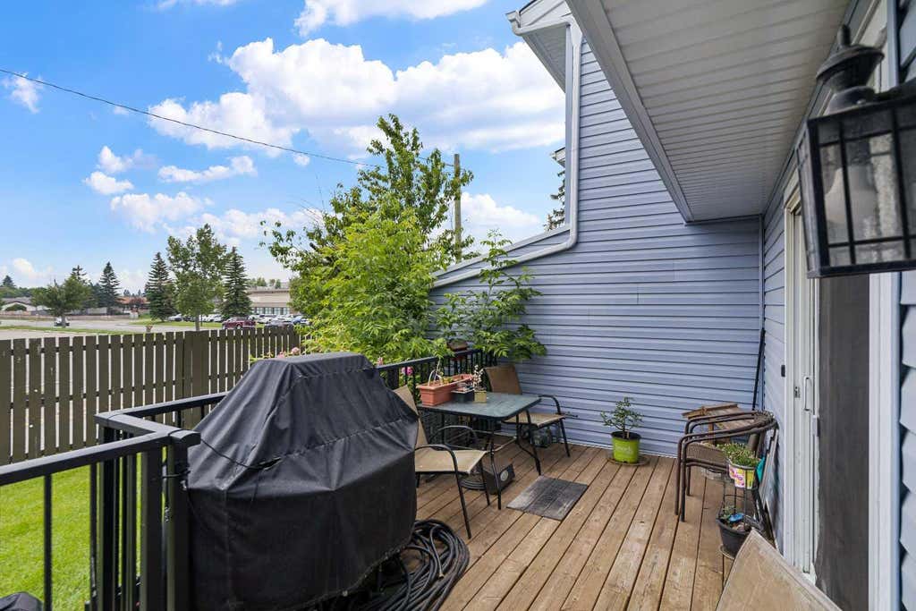 Photo of 195 Manora Place NE #3, Calgary, AB T2A 5J8 (MLS # A2325945)