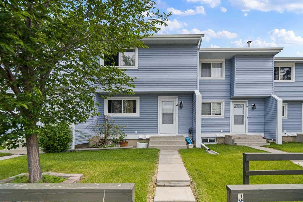 Photo of 195 Manora Place NE #3, Calgary, AB T2A 5J8 (MLS # A2325945)