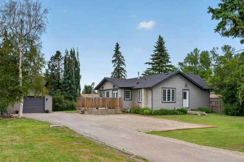 Photo of 5202 57 Avenue, Olds, AB T4H 1J3 (MLS # A2331662)