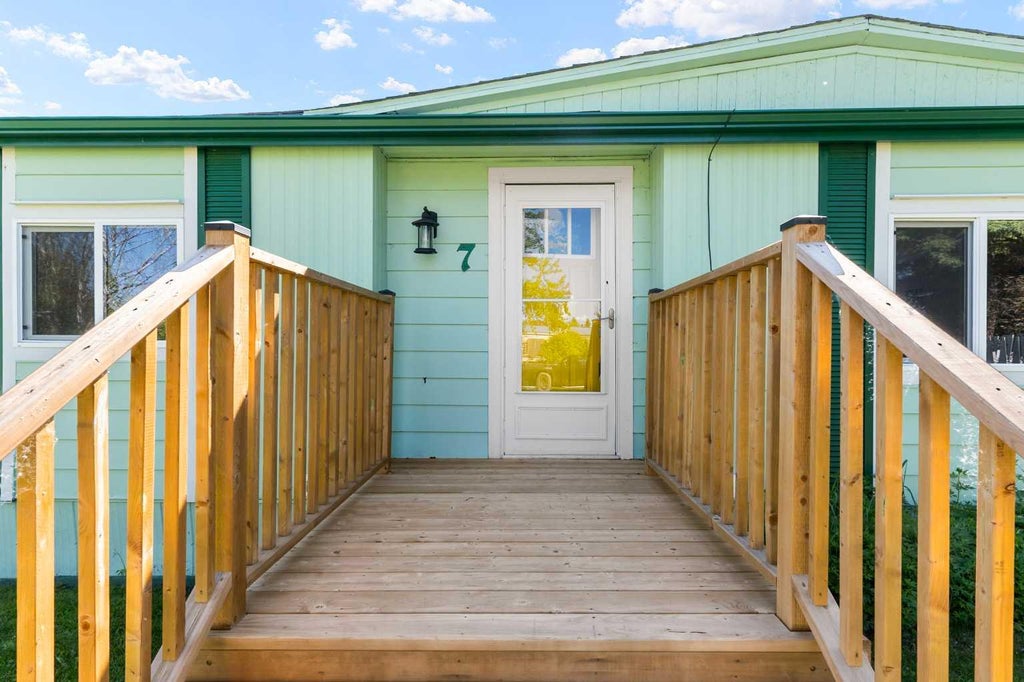 Photo of 7 Tamarack Crescent NW, Sundre, AB T0M 1X0 (MLS # A2323159)
