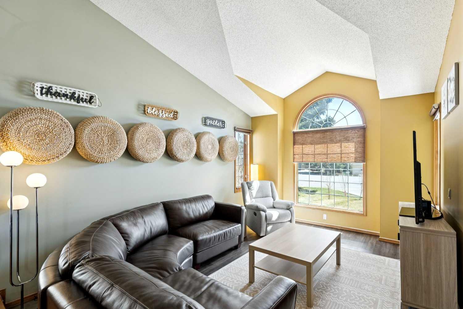 111 Scenic Ridge Court NW
