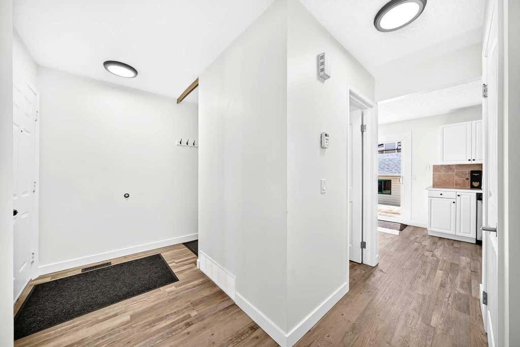 Photo of 3728 Cedarille Drive SW, Calgary, AB T2W 3Z8 (MLS # A2326804)
