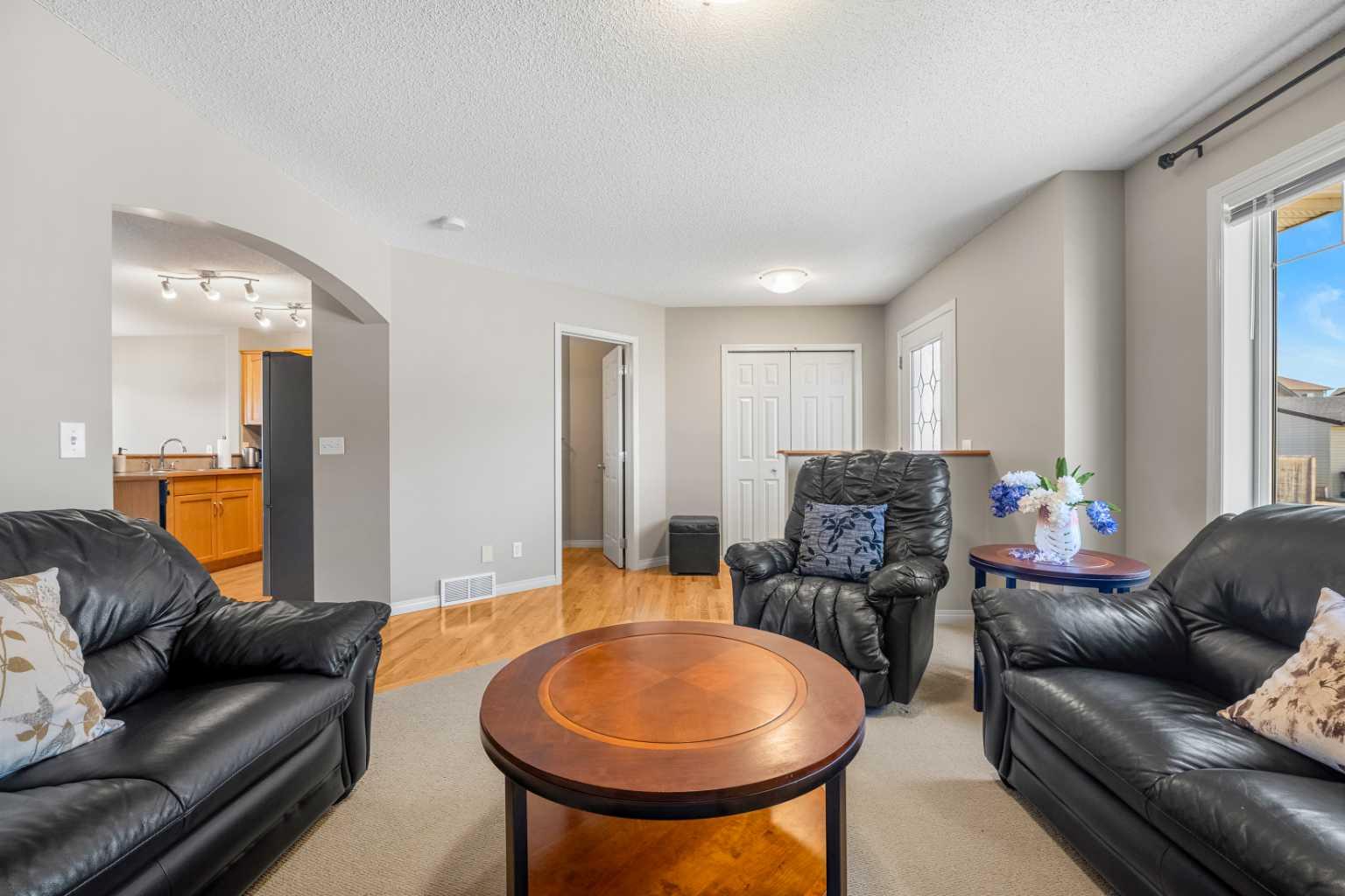 83 Saddlebrook Gardens NE