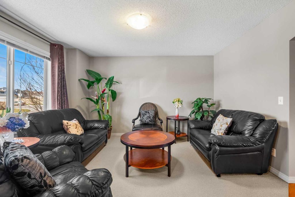 Photo of 83 Saddlebrook Gardens NE, Calgary, AB T3J 5M5 (MLS # A2296080)