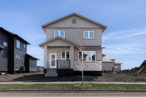 Photo of 6319 26 Avenue, Camrose, AB T4V 5L8 (MLS # A2271962)