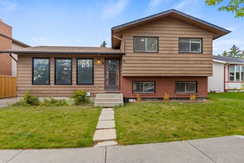 Photo of 304 Whitefield Drive NE, Calgary, AB T1Y 5J3 (MLS # A2345673)