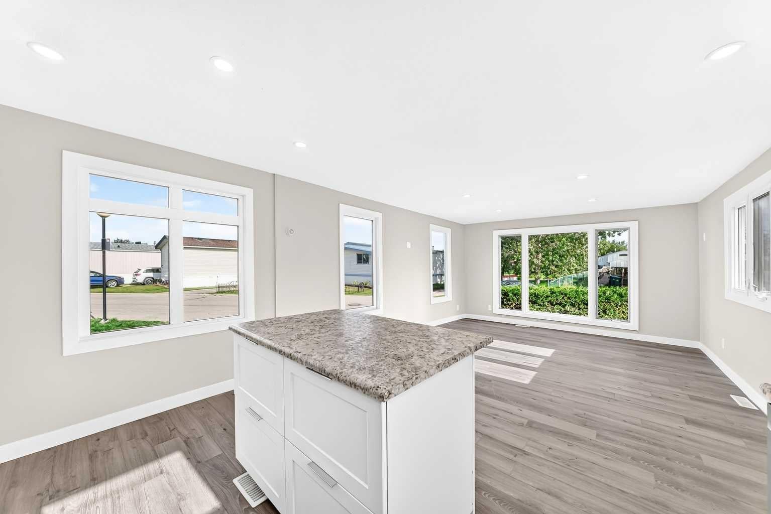 1101 84 Street NE 906