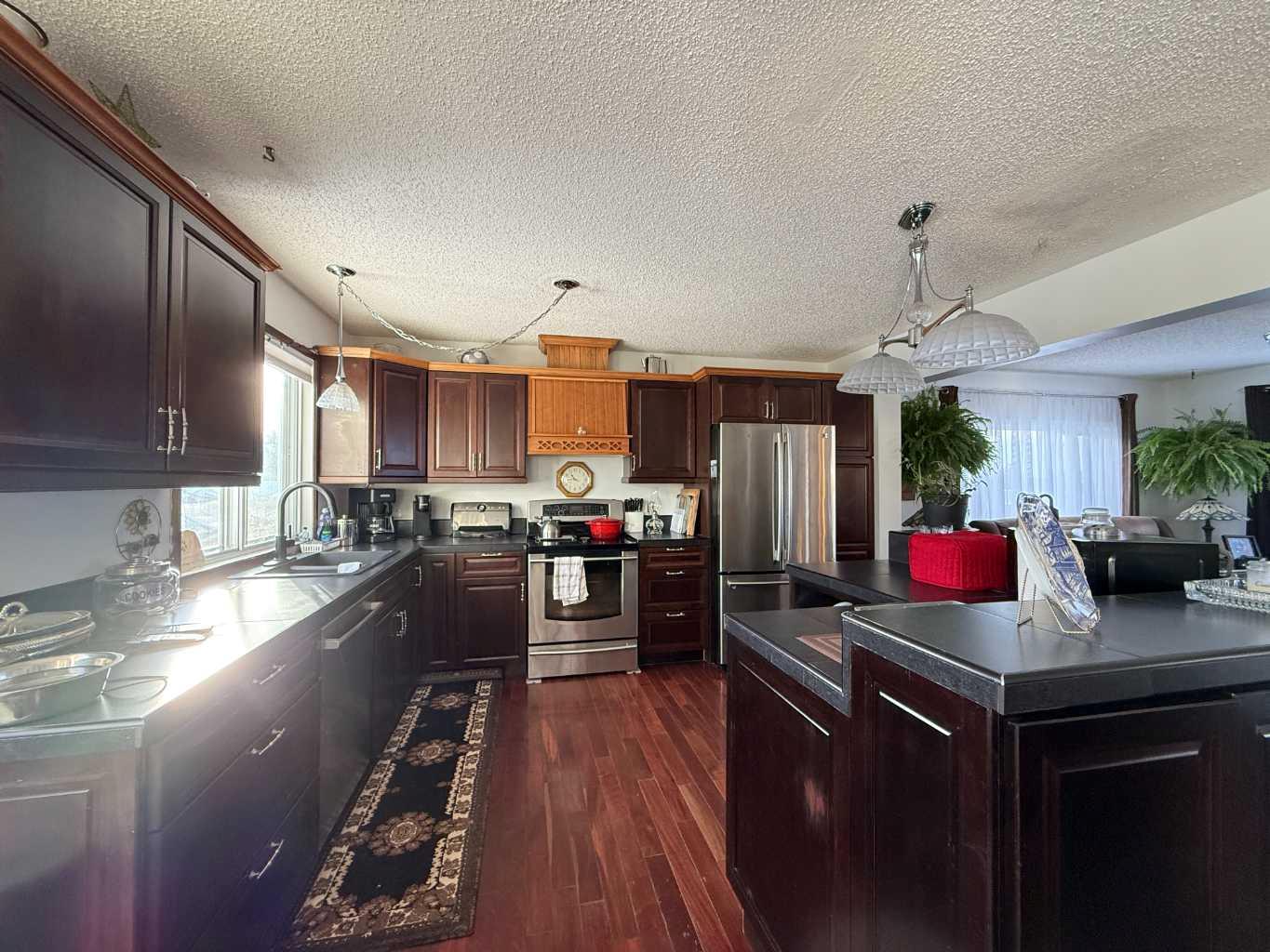 57 Hillside Crescent