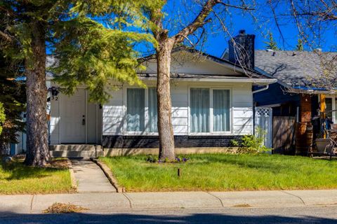 Photo of 32 Midland Place SE, Calgary, AB T2X 1P9 (MLS # A2297933)