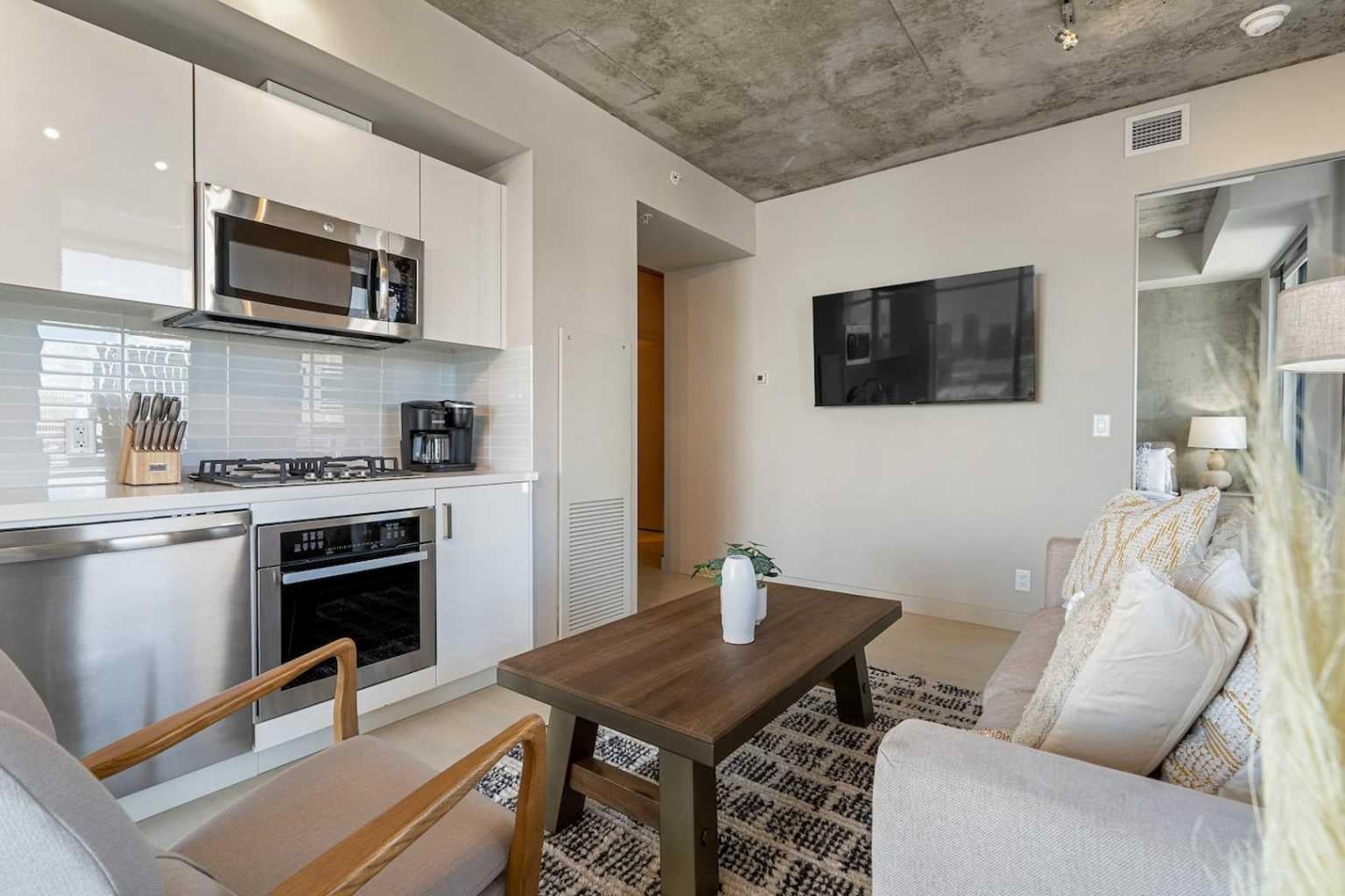 1010 6 Street SW 2206
