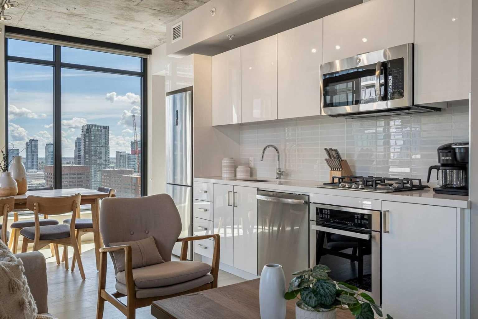 1010 6 Street SW 2206