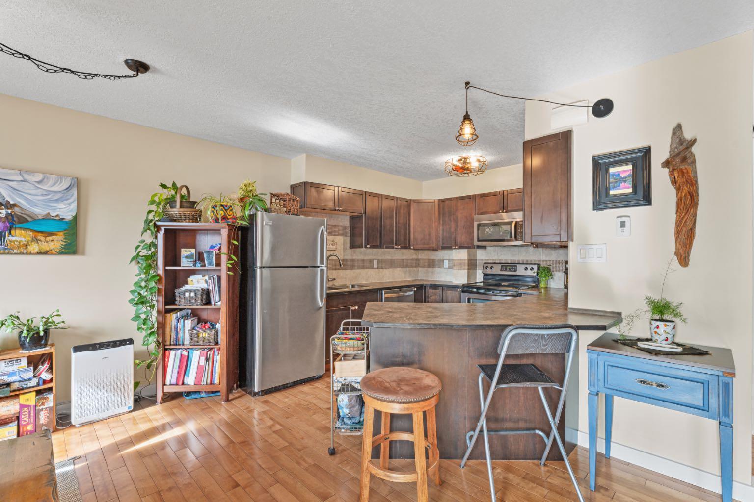 50 8 Avenue 8