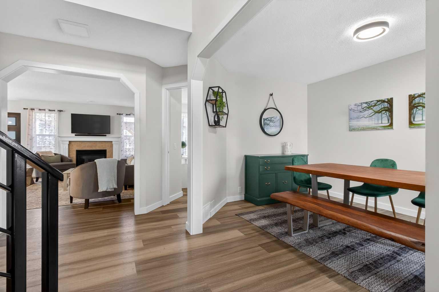 238 Mt Douglas Court SE