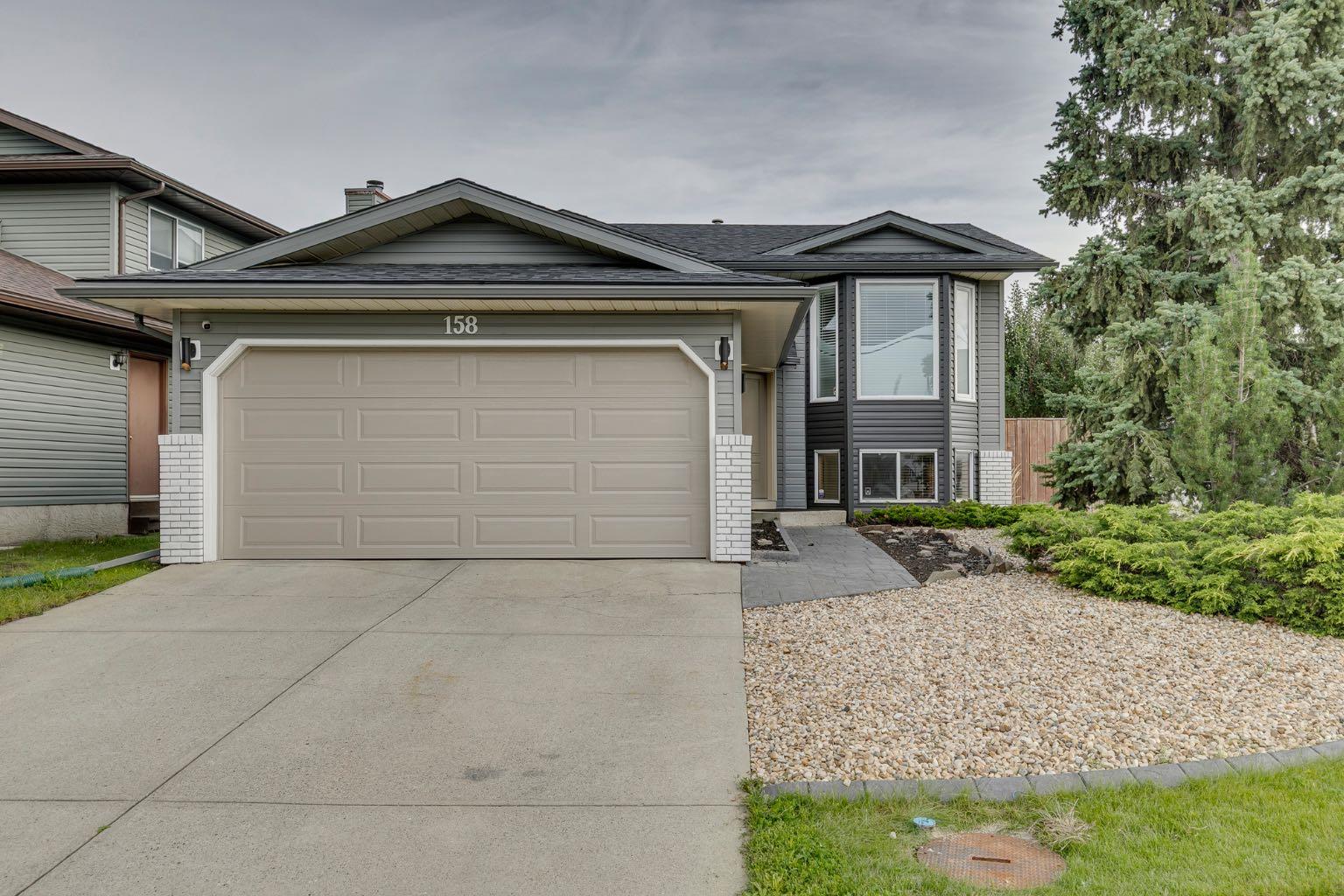 158 Riverglen Close SE