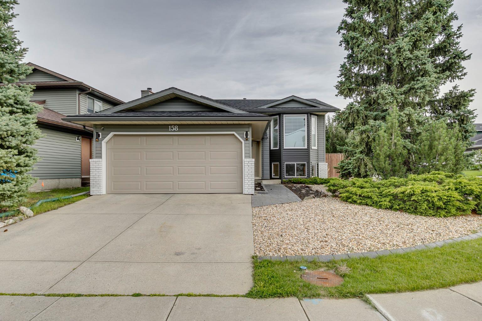 158 Riverglen Close SE