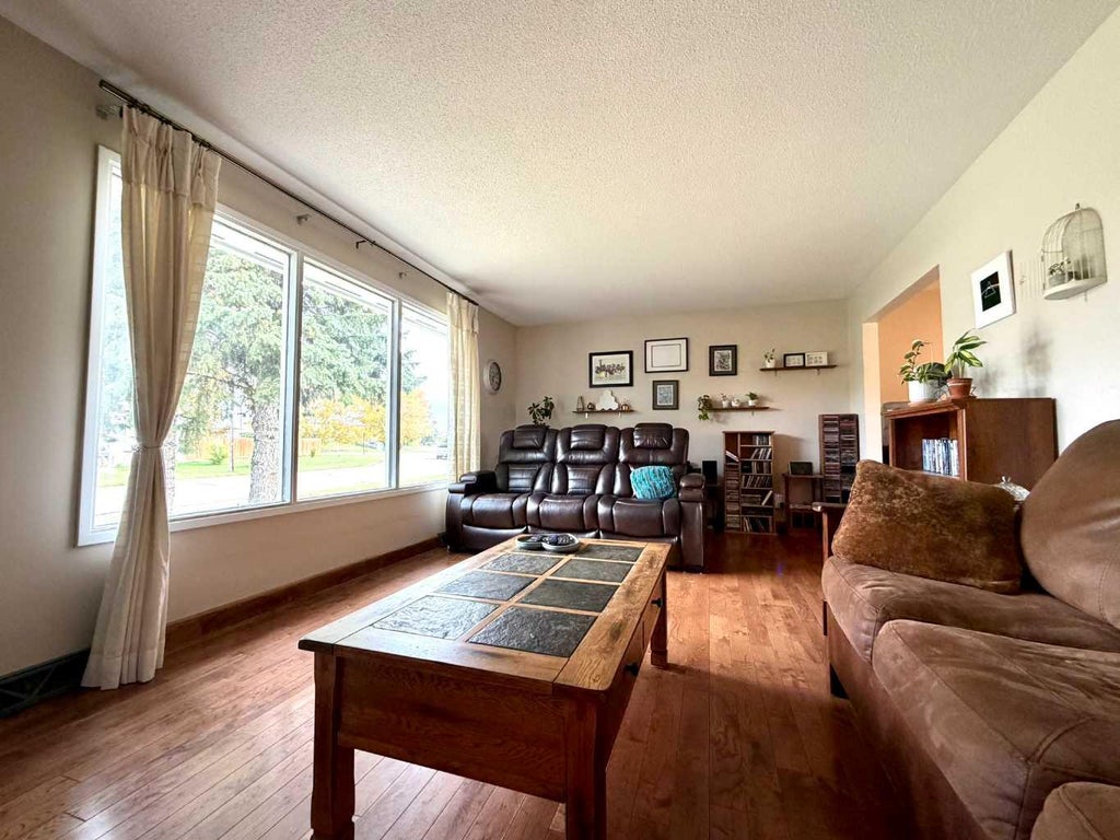 Photo of 1305 5 Avenue, Wainwright, AB T9W 1G3 (MLS # A2347521)