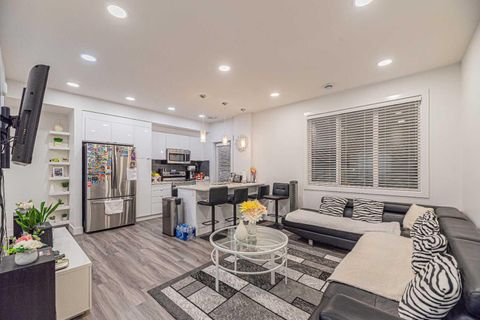 10060 46 Street NE 104 Calgary AB T3J 2H8