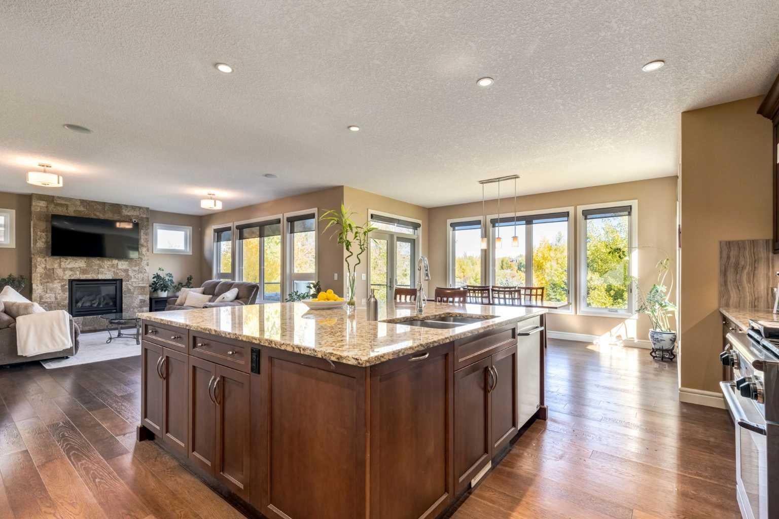 206 Waterside Court