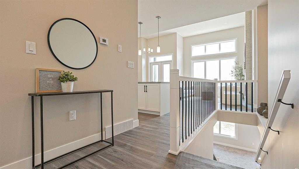 803 Hampshire Bay NE