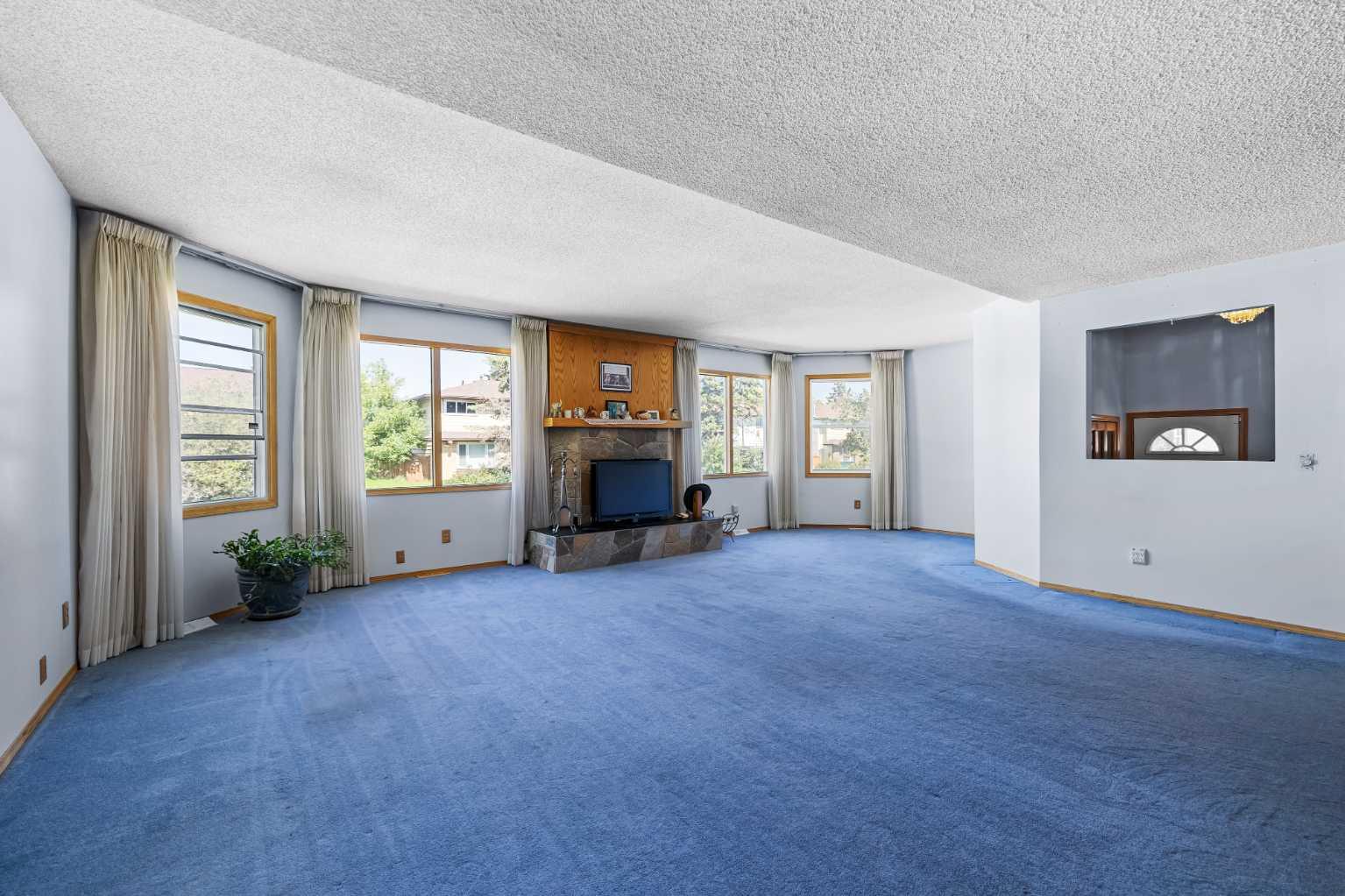 3236 Doverville Crescent SE