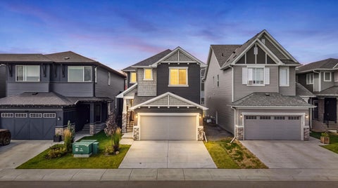 Photo of 1321 Bayview Point SW, Airdrie, AB T4B 5K1 (MLS # A2339305)