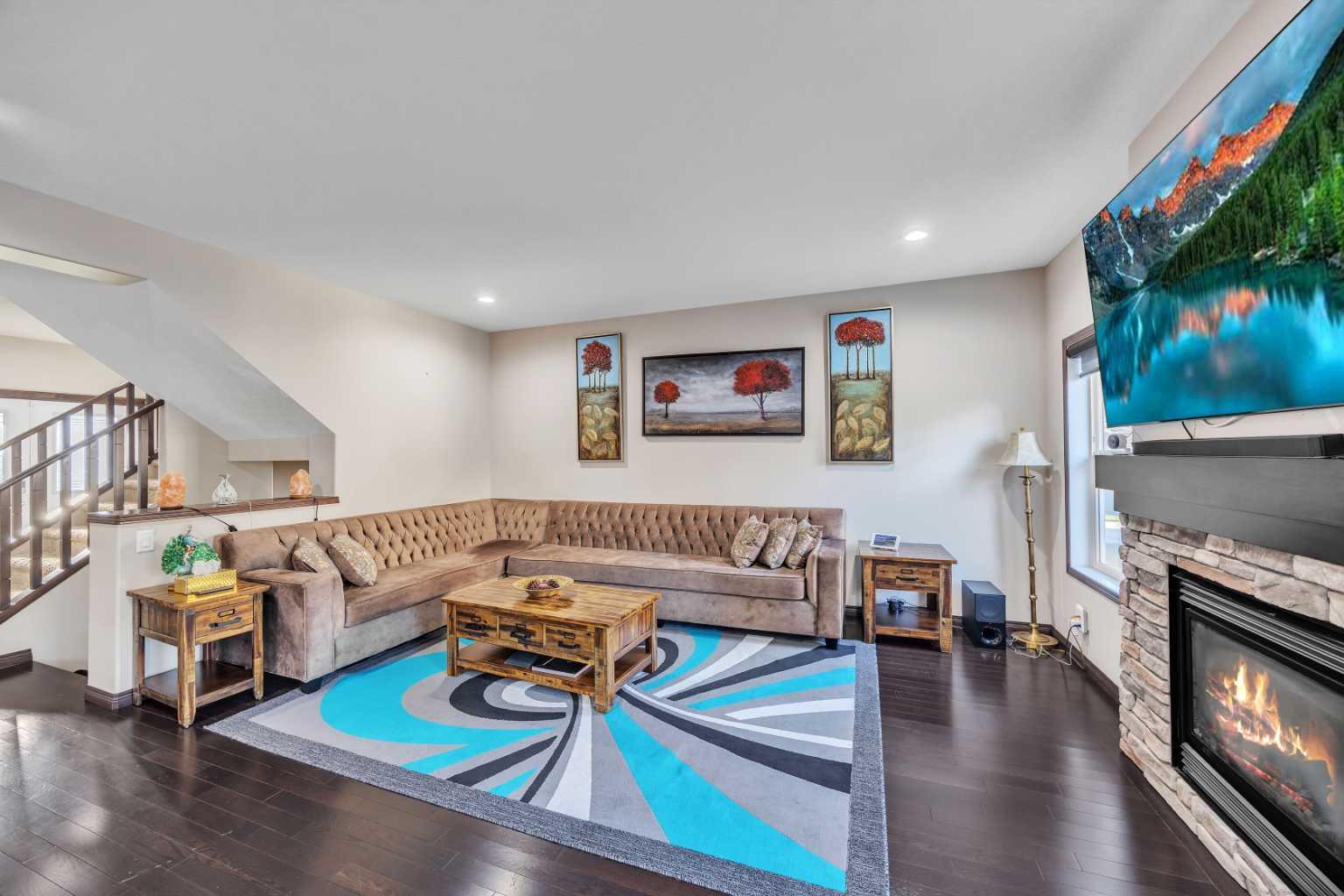 233 Aspenmere Circle