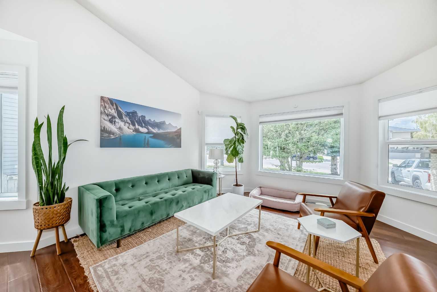 60 Sunlake Road SE