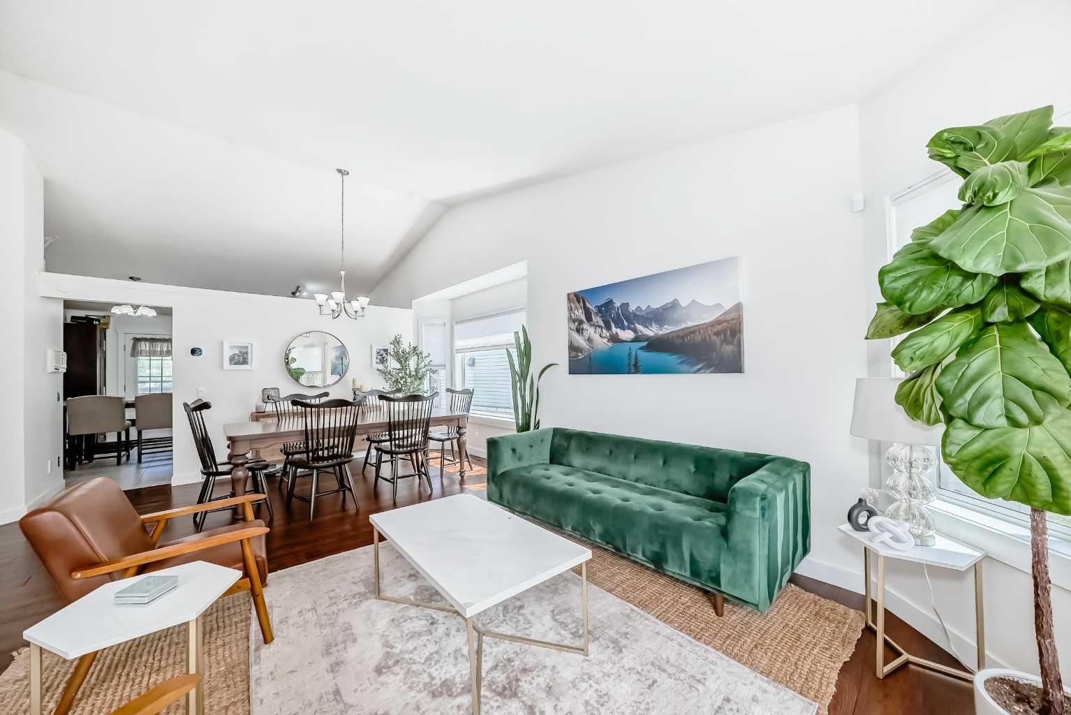 60 Sunlake Road SE
