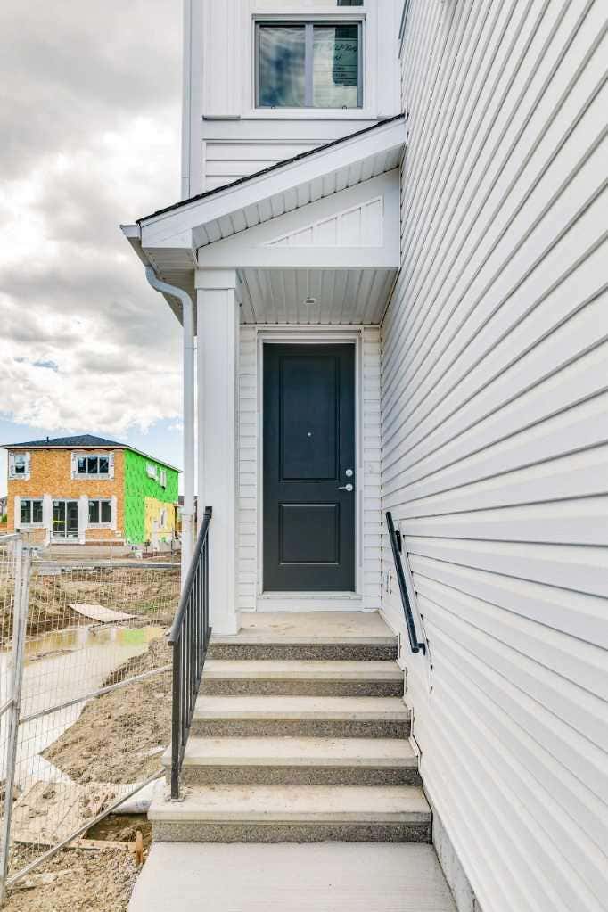 Photo of 41 Belmont Row SW, Calgary, AB T2X 6E6 (MLS # A2319947)