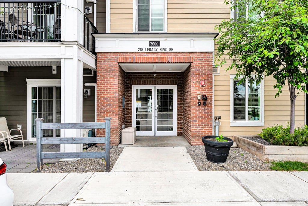 Photo of 215 Legacy Boulevard SE #3305, Calgary, AB T2X 3Z6 (MLS # A2343437)