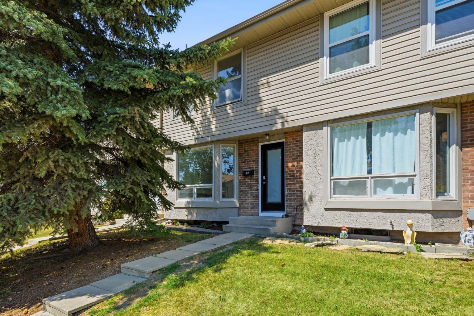 123 Queensland Drive SE 42