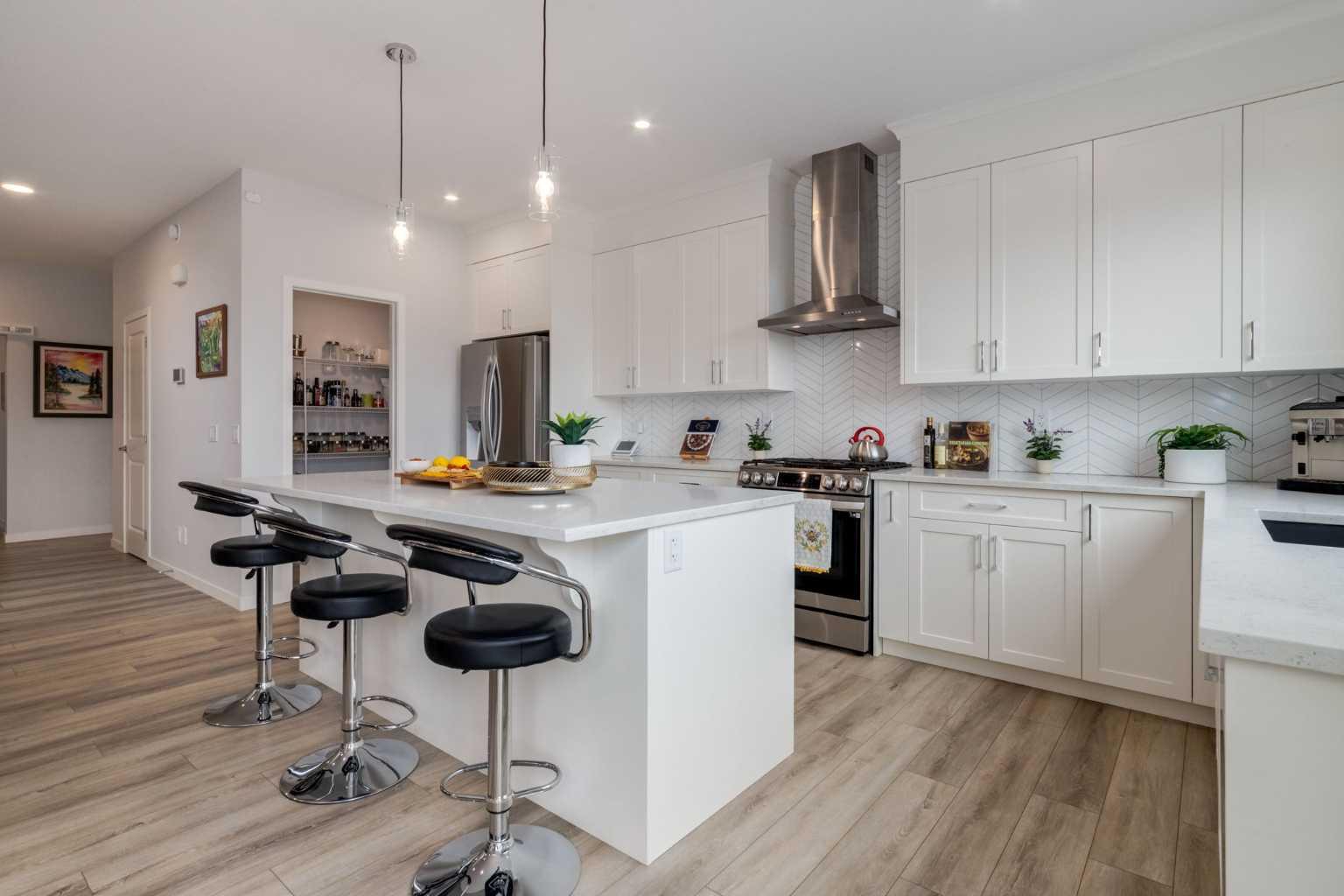 24 Royston Rise NW