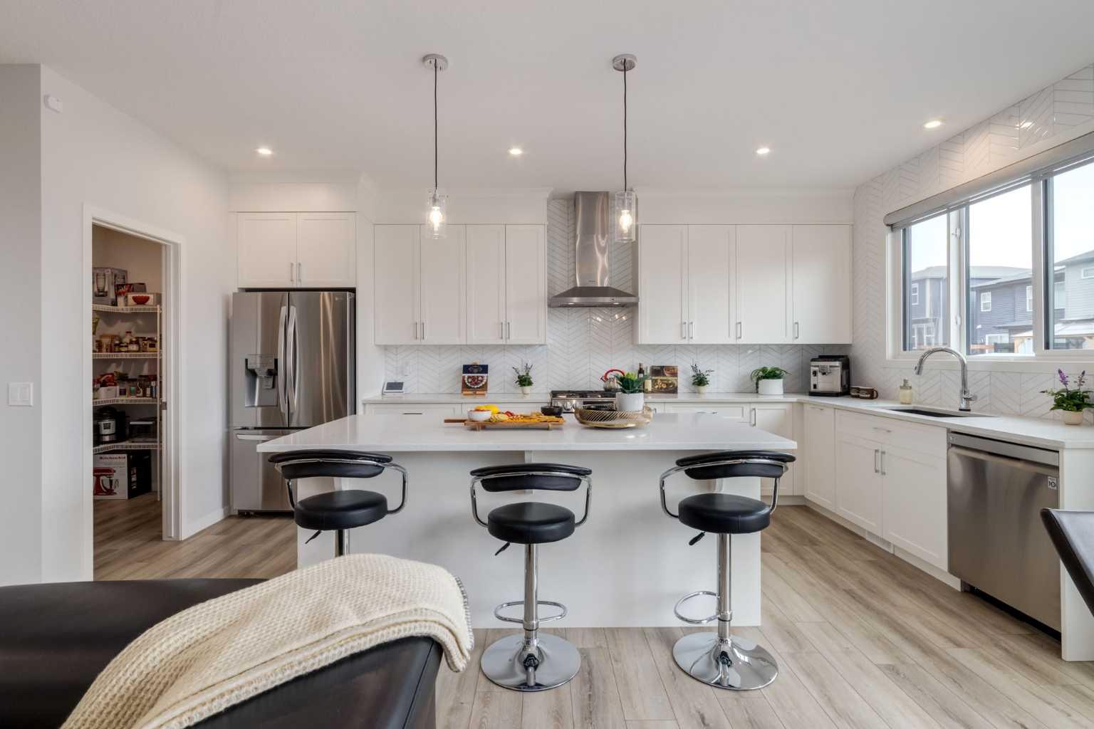 24 Royston Rise NW