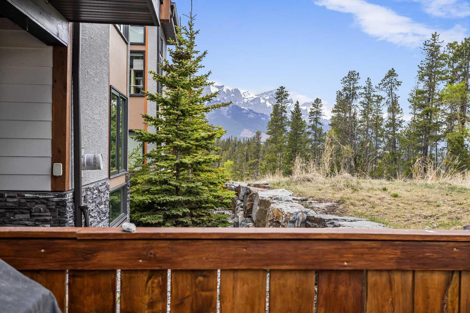 102 Stewart Creek 303