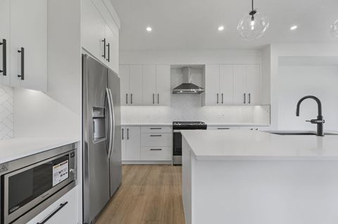 Photo of 135 Walgrove Bay SE, Calgary, AB T2X 4Y7 (MLS # A2309863)