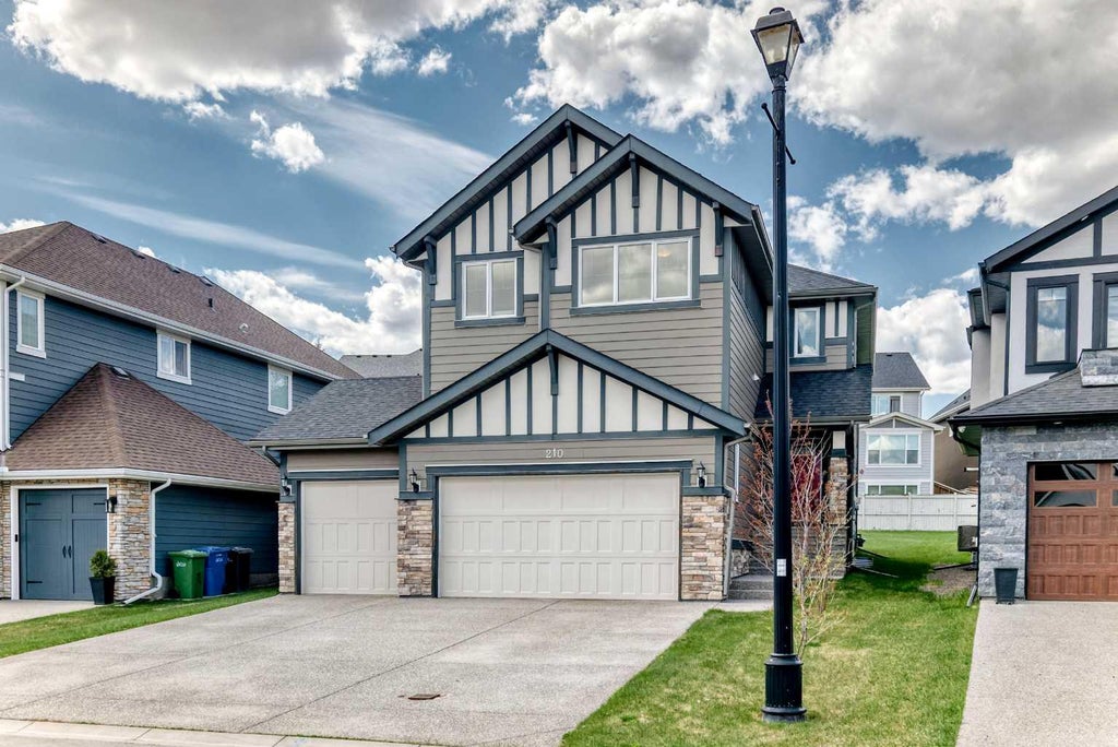 Photo of 210 Stonemere Green, Chestermere, AB T1X 0S2 (MLS # A2308839)