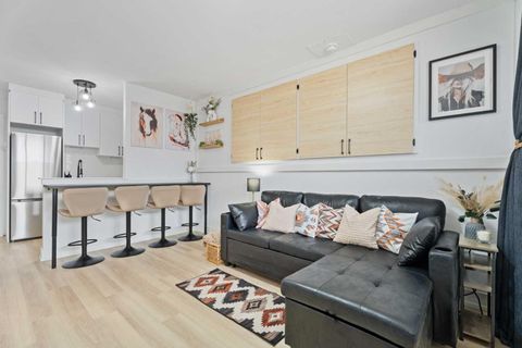 Photo of 1530 26 Avenue SW #2, Calgary, AB T2T 1C5 (MLS # A2264637) Photo of 1530 26 Avenue SW #2, Calgary, AB T2T 1C5 (MLS # A2264637)