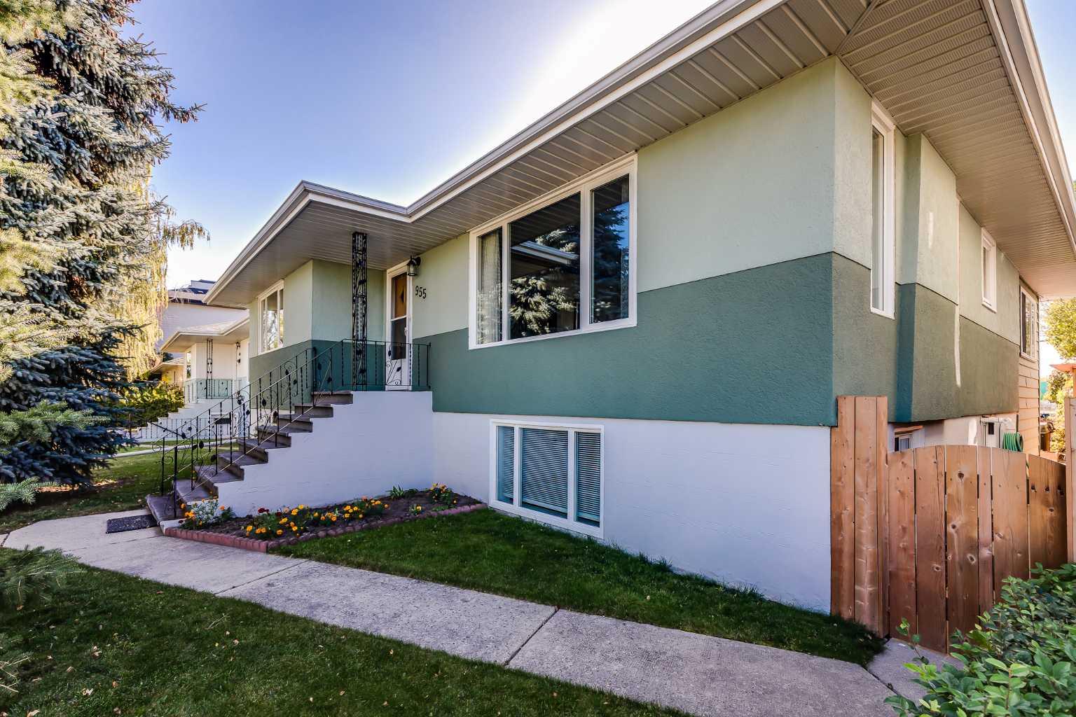 955 15 Avenue NE