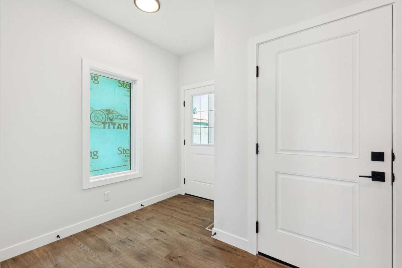 575 Buffaloberry Manor SE