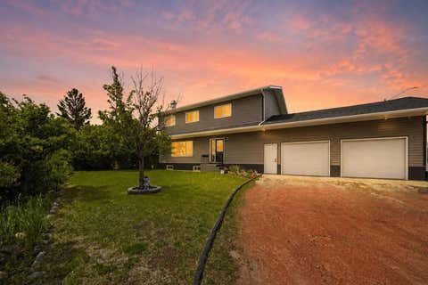 Photo of 5111 Minto Street, Blackfalds, AB T0M 0J0 (MLS # A2320658)