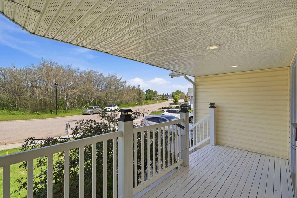 Photo of 18 Osmond Close, Red Deer, AB T4N 6Y1 (MLS # A2323179)