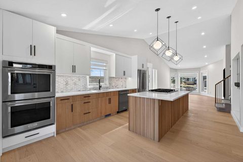 Photo of 42 Sunvista Crescent SE, Calgary, AB T2X 3G2 (MLS # A2302693)