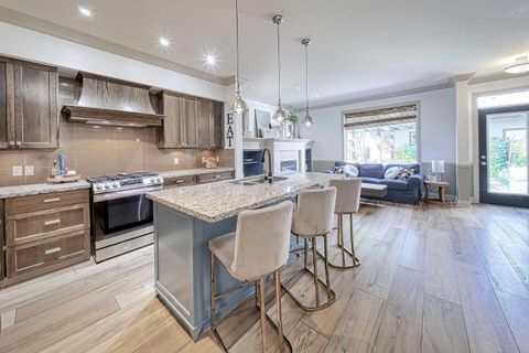 1431 40 Street SW Calgary AB T3C 1W8