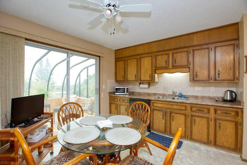 307 Silverthorn Way NW