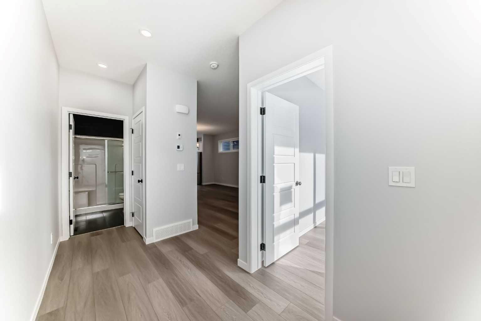 32 Creekview Common SW