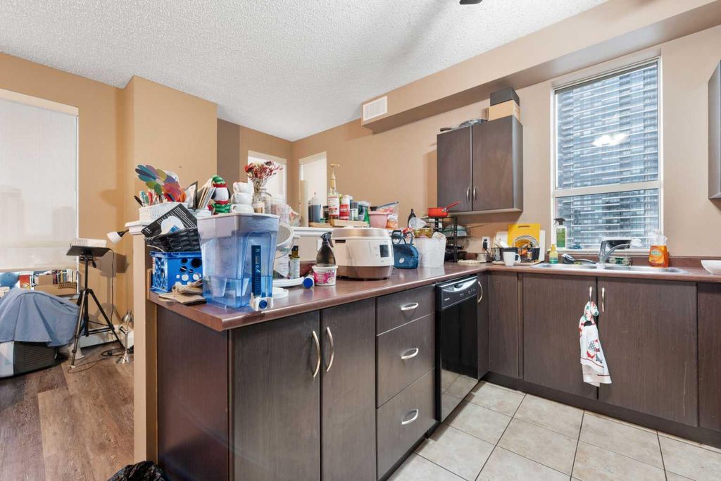 Photo of 1053 10 Street SW #1101, Calgary, AB T2R 1S6 (MLS # A2273587)