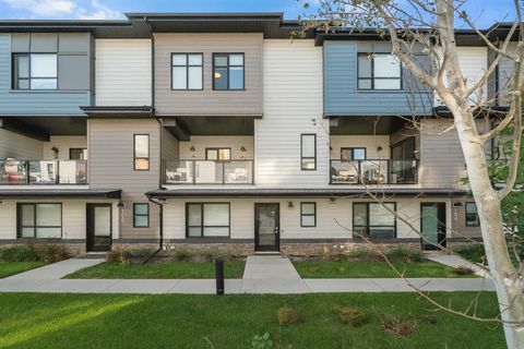 42 Cranbrook Gardens SE 106 Calgary AB T3M 3N9