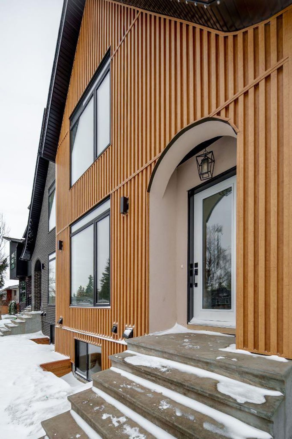 Photo of 2227 36 Street SW, Calgary, AB T3E 2Z3 (MLS # A2278895)